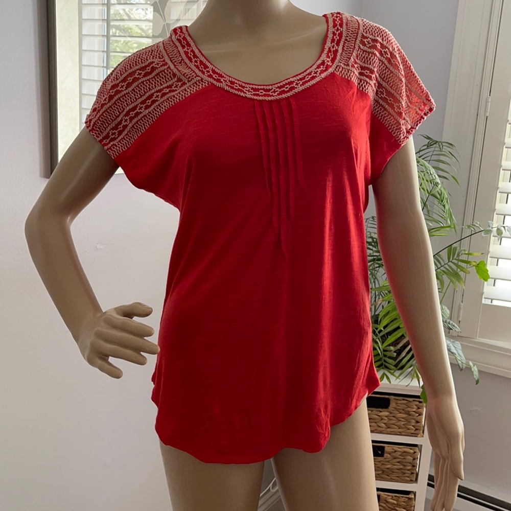 Lucky Brand embroidered sleeveless shirt small